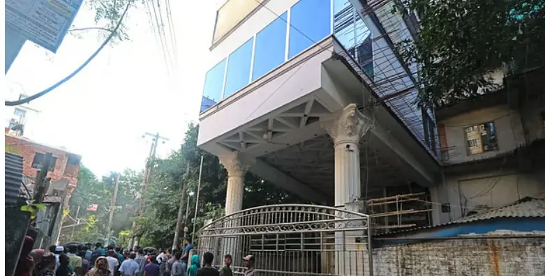 চট্টগ্রামে সাবেক শিক্ষামন্ত্রী মহিবুলের বাসায় অভিযান, সাতজন আটক