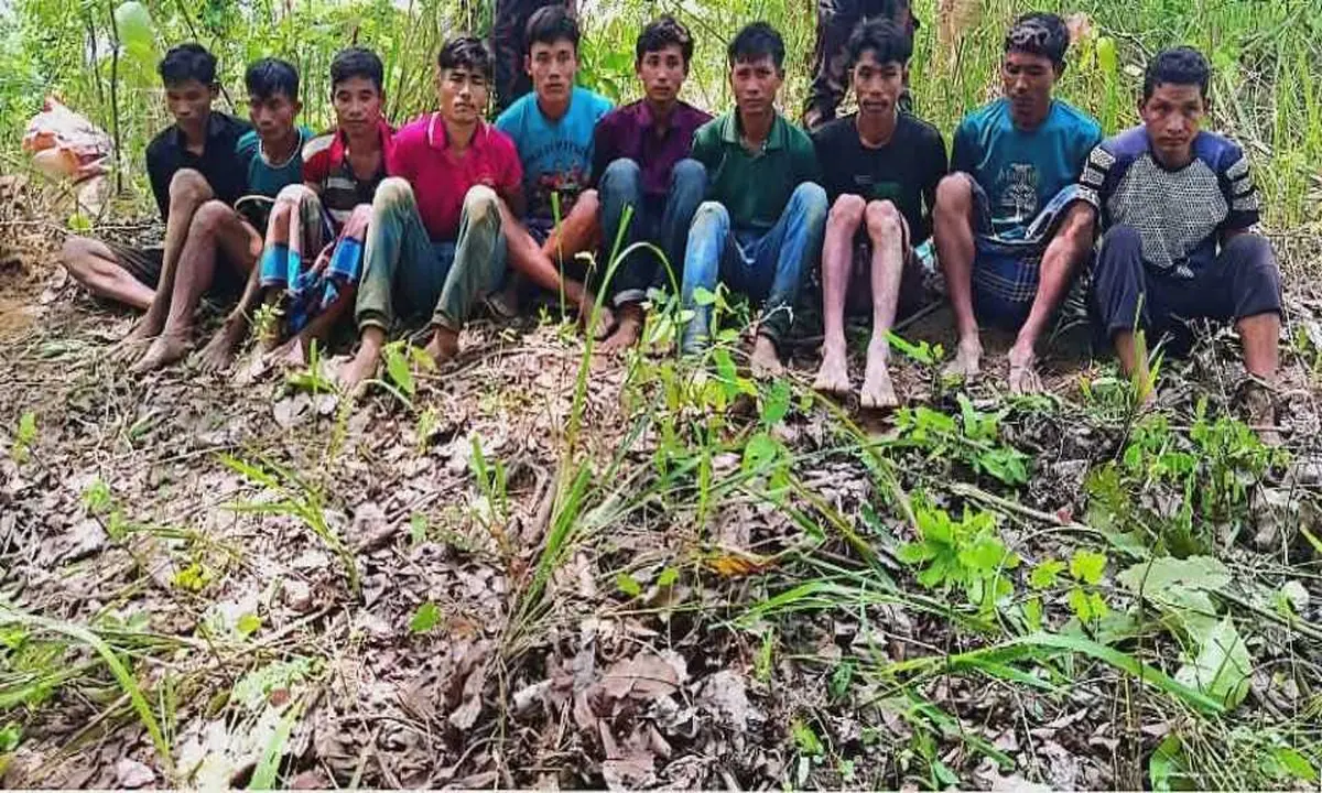 বান্দরবানে মাটিচাপা অবস্থায় গুলিবিদ্ধ মরদেহ উদ্ধার, আটক ১৩