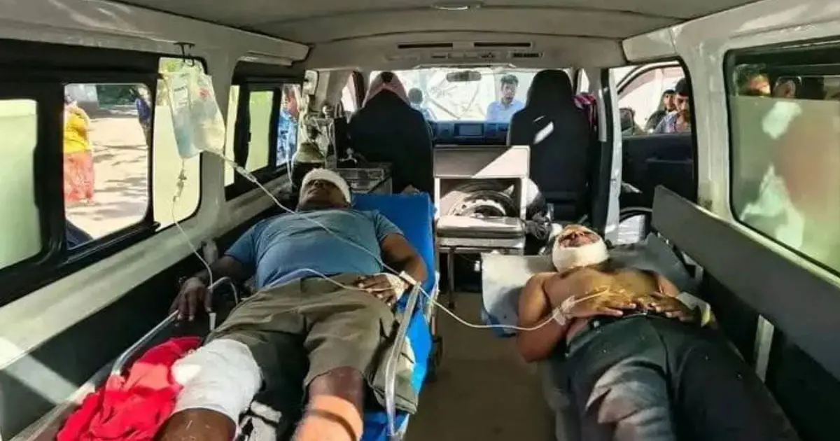 রুমায় কেওক্রাডং পাহাড়ে চাঁদের গাড়ি উল্টে ১১ পর্যটক আহত