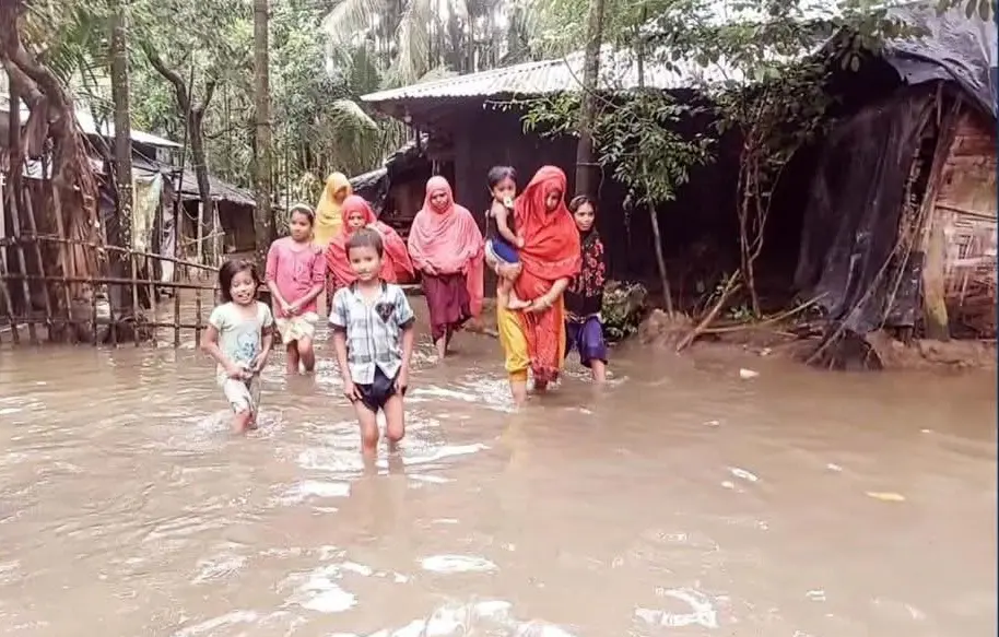 রামুতে জলাবদ্ধতায় চরম দূর্ভোগ পোহাচ্ছে ৩ গ্রামের ৫ শ পরিবার