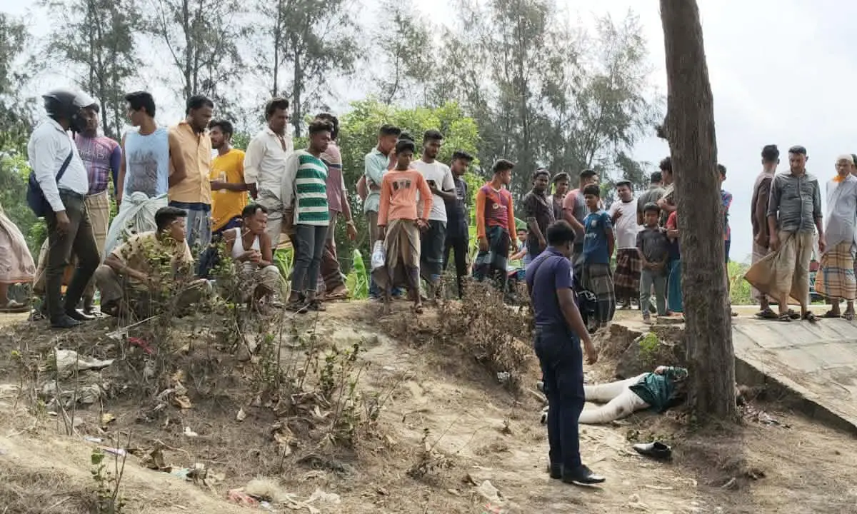 টেকনাফ মেরিন ড্রাইভে মোটরসাইকেল দুর্ঘটনায় নিহত ১, আহত ২