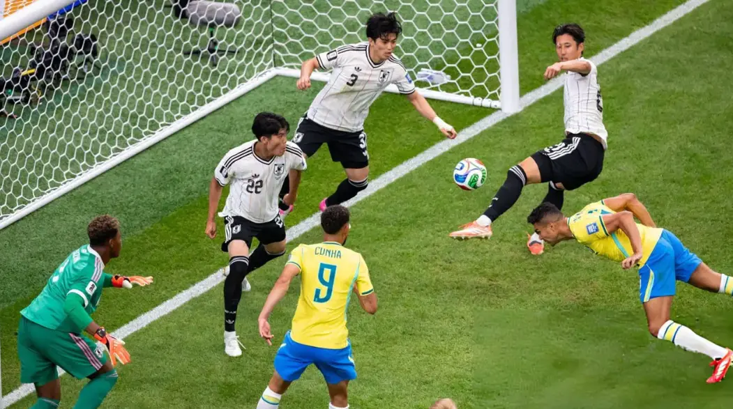 জাপানকে হারিয়ে শেষ ষোলোতে ব্রাজিল