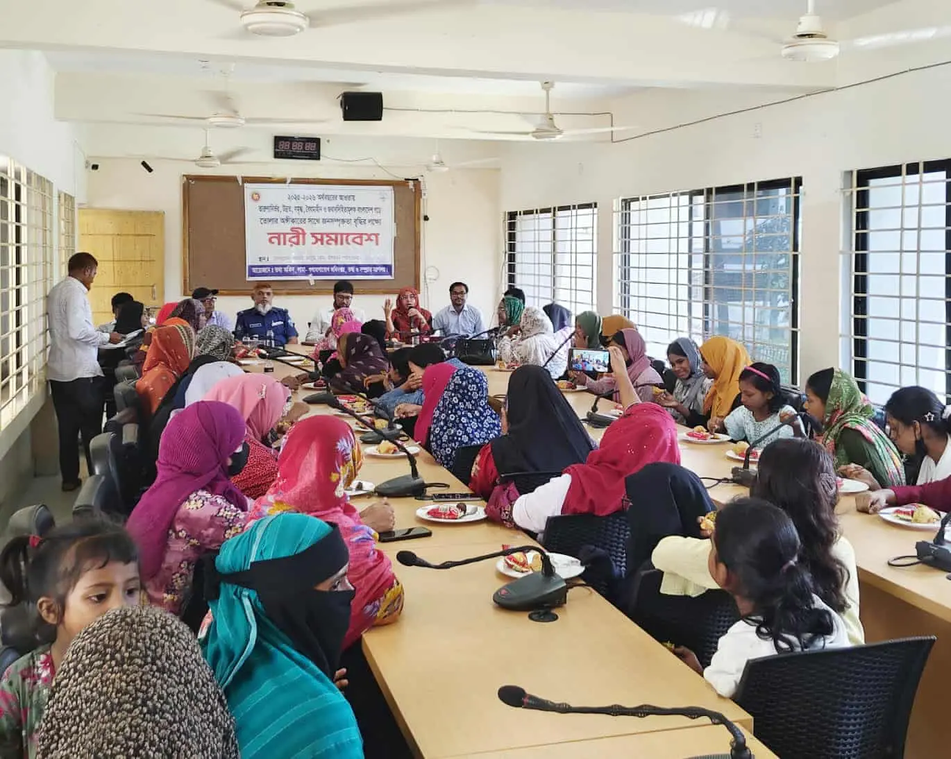 লামায় নারী সমাবেশ ও মতবিনিময় সভা অনুষ্ঠিত