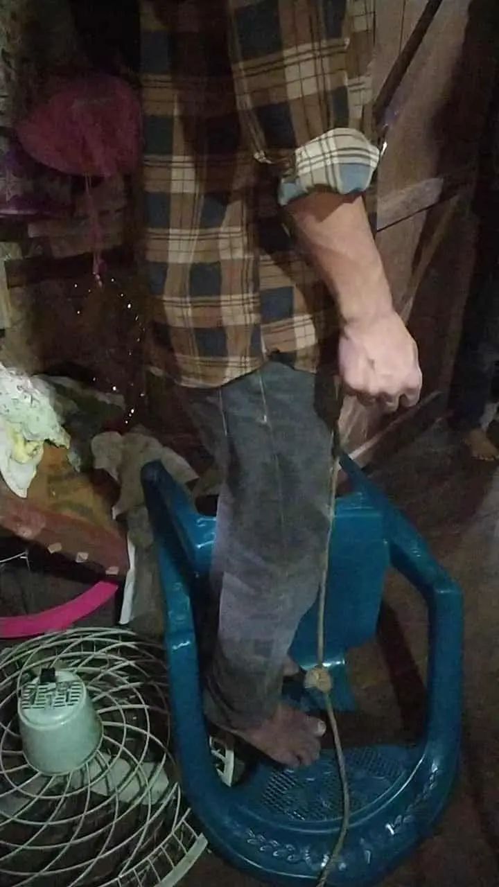 স্ত্রীকে বাড়িতে ফিরিয়ে আনতে না পারায়,অভিমান করে গলায় ফাঁস