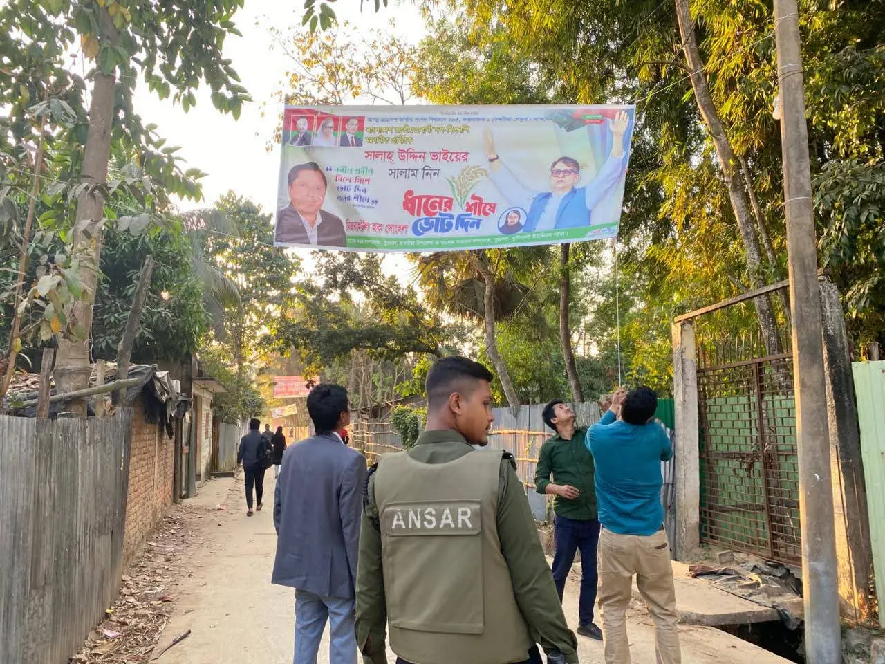 চকরিয়ায় নির্বাচনী আচরণবিধি লঙ্ঘনের দায়ে অর্ধশতাধিক প্রচার সামগ্রী অপসারণ