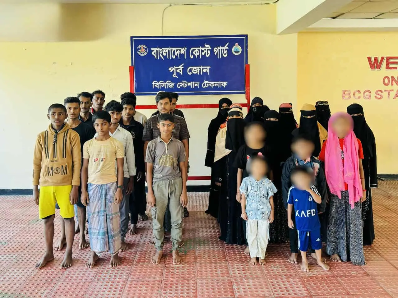 টেকনাফে যৌথ অভিযান: মালয়েশিয়ায় পাচারকালে নারী ও শিশুসহ ২৮ জন উদ্ধার