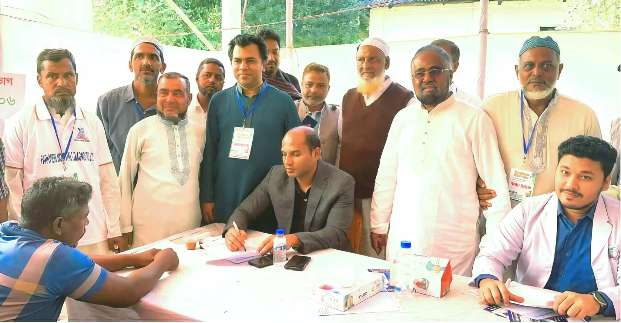 রাঙ্গুনিয়ায় ডা. (ডা.) রেজাউল করিমের মানবিক উদ্যোগে ২ হাজার মানুষের জন্য ফ্রি মেডিকেল ক্যাম্প