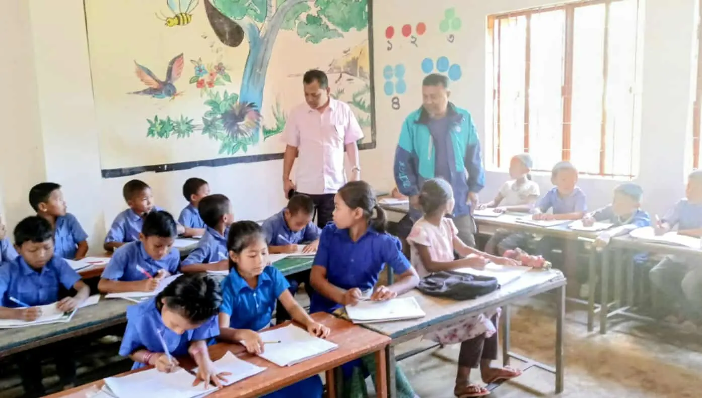 সহকারী শিক্ষকদের আন্দোলন চললেও রুমায় চলছে তৃতীয় প্রান্তিক মূল্যায়ন