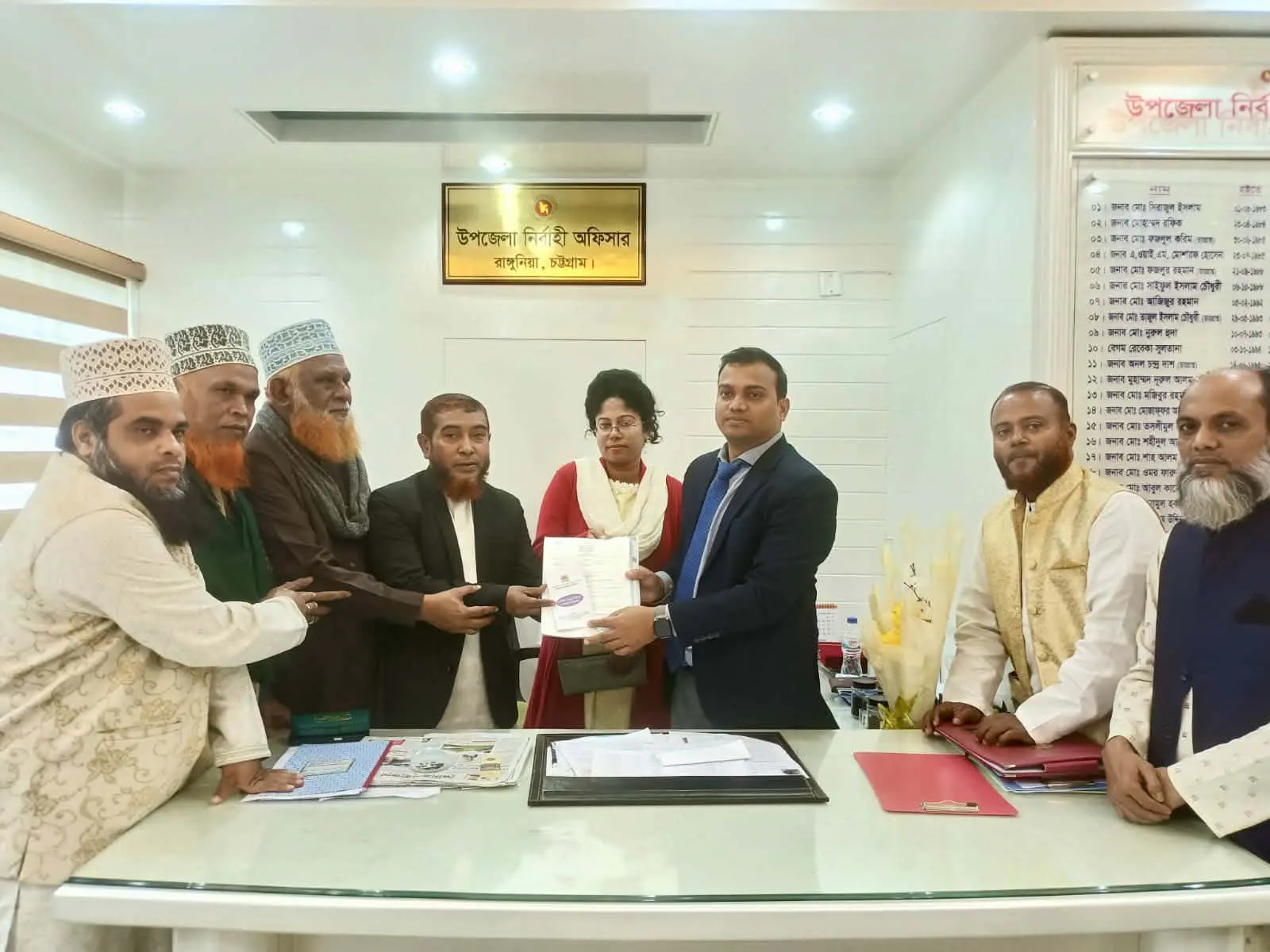 রাঙ্গুনিয়ায় ইসলামী ফ্রন্টের প্রার্থী অ্যাডভোকেট ইকবাল হাছানের মনোনয়নপত্র সংগ্রহ