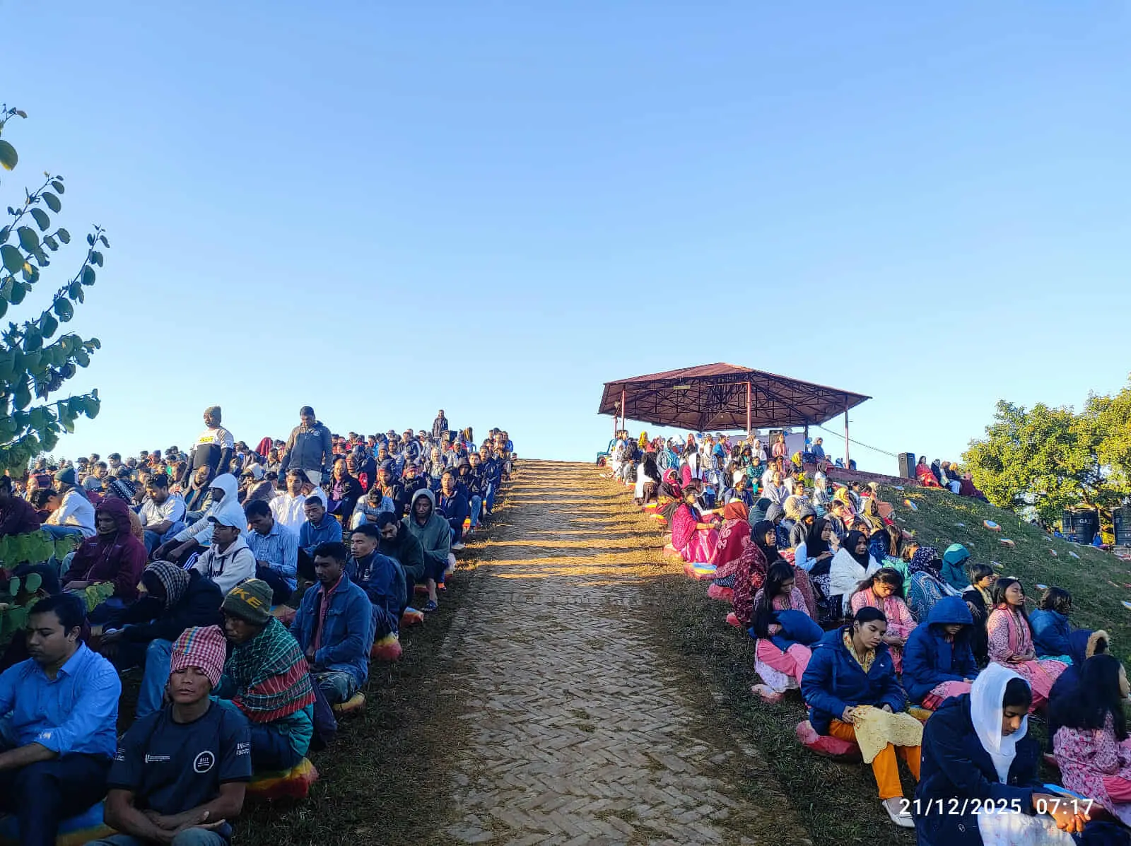 "মন ভালো তো সব ভালো": কোয়ান্টামমে বিশ্ব মেডিটেশন দিবসে হাজারো ধ্যানীর সম্মিলন