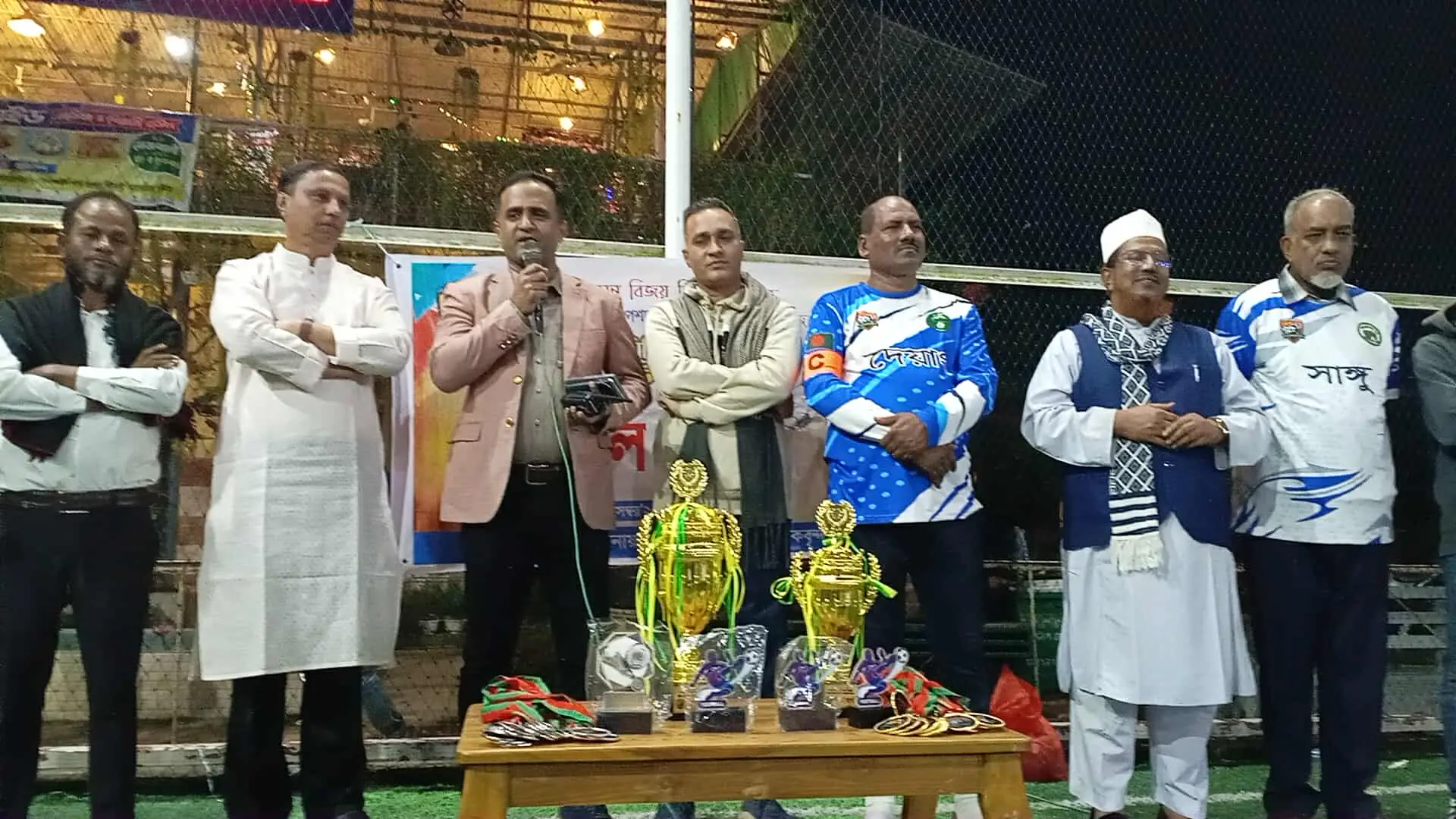 আনোয়ারায় সাংবাদিকদের বিজয় দিবস অলিম্পিক ফুটবল টুর্নামেন্টের ফাইনাল খেলা অনুষ্ঠিত