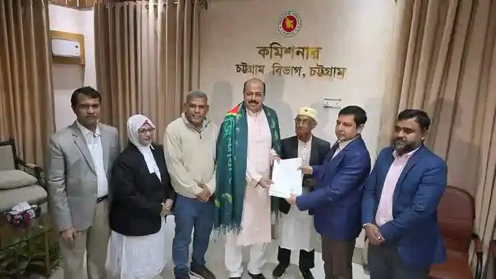 সীতাকুণ্ডে আসলাম চৌধুরীসহ ১০ প্রার্থীর মনোনয়নপত্র জমা