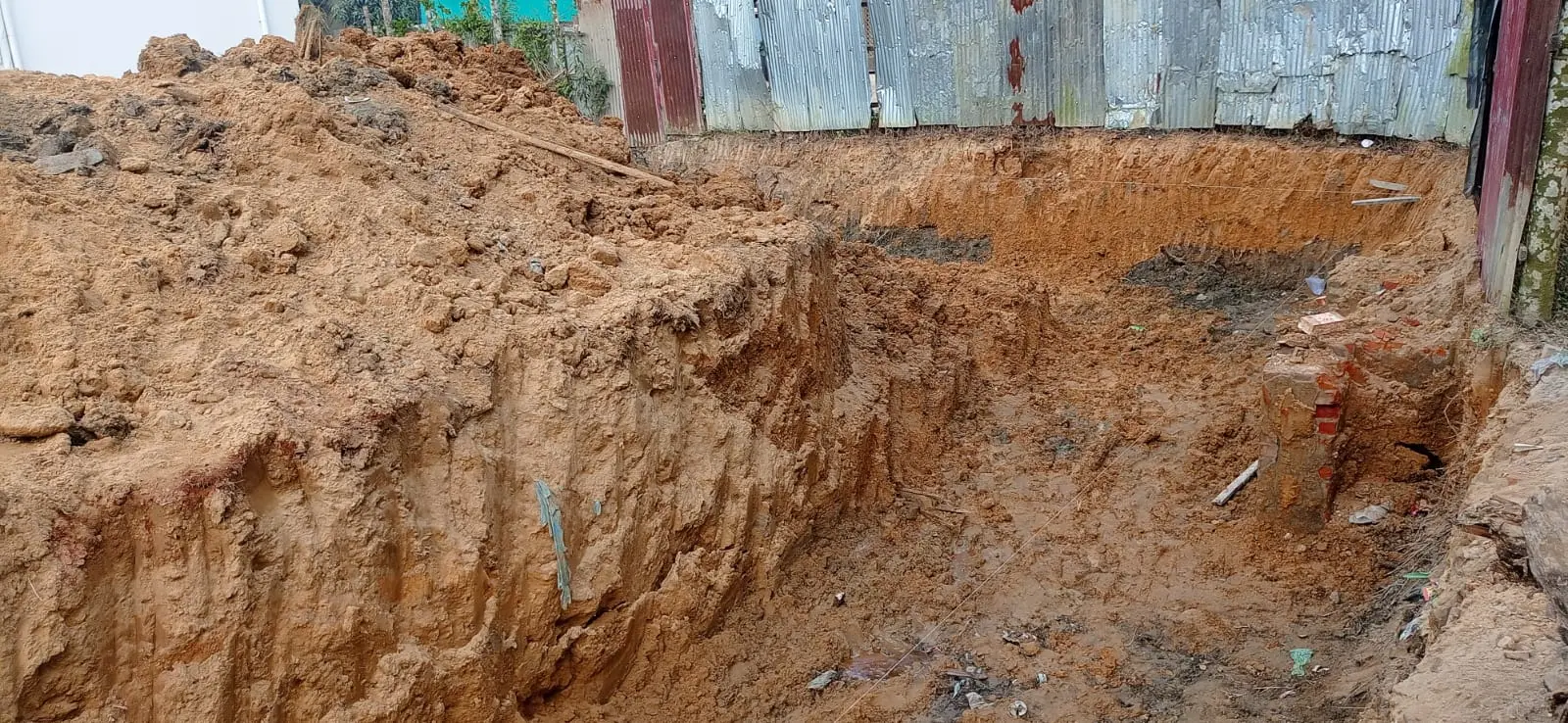 বাঁশখালীতে পাহাড়ি ছড়া ও কালভার্ট ভরাট, হুমকির মুখে জনপদ