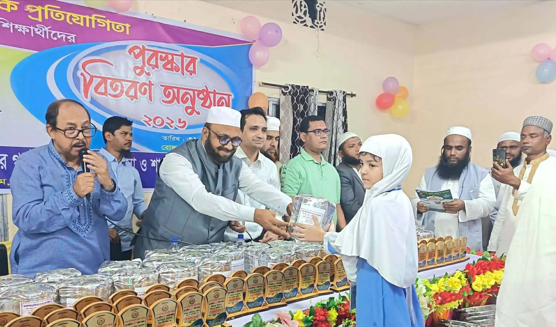 কক্সবাজারে চেমন শমসের মাদ্রাসার পুরস্কার বিতরণ সম্পন্ন
