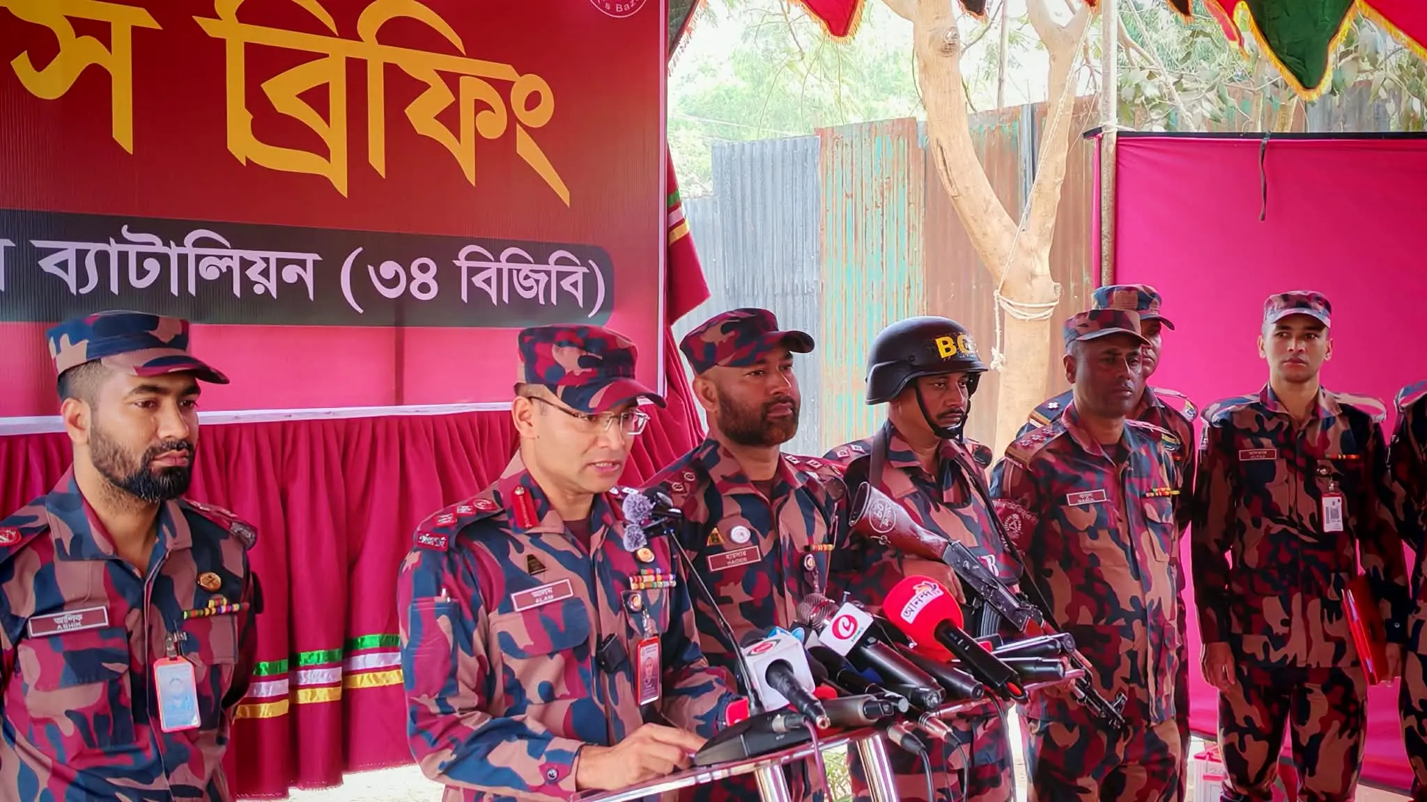 কক্সবাজারে ১১ প্লাটুন বিজিবি মোতায়েন, সহিংসতা রোধে কঠোর বার্তা
