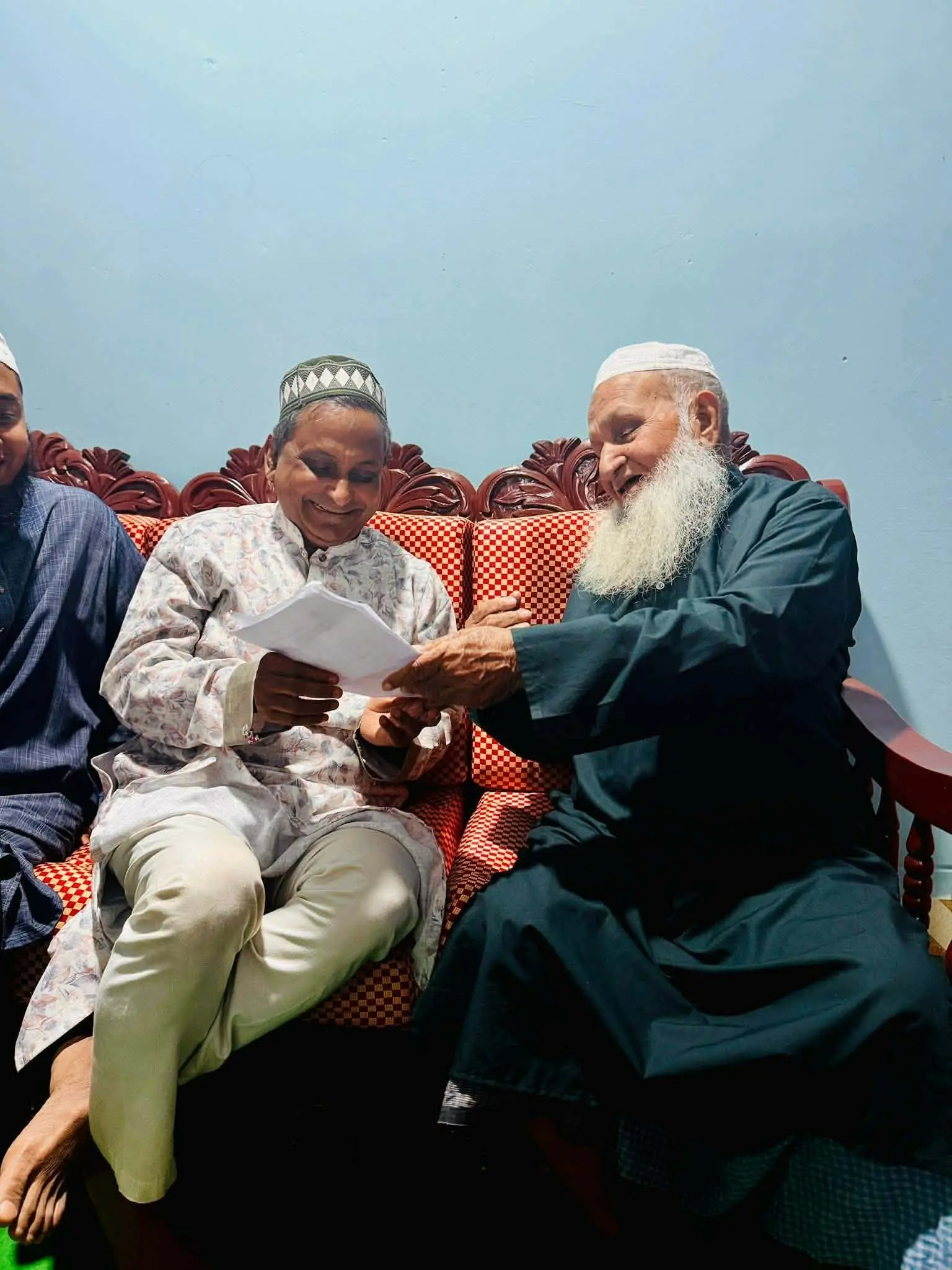 বিজয়ের পর হেফাজত আমিরের দরবারে সরোয়ার আলমগীর