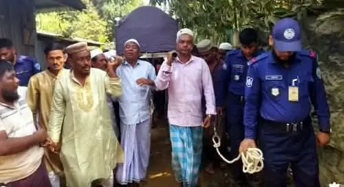 রামুতে হাত কড়া পড়া অবস্থায় মায়ের জানাজায় অংশ নেওয়া ২ ভাই হারালেন বাবাকেও, মিলেনি স্থায়ী মুক্তি