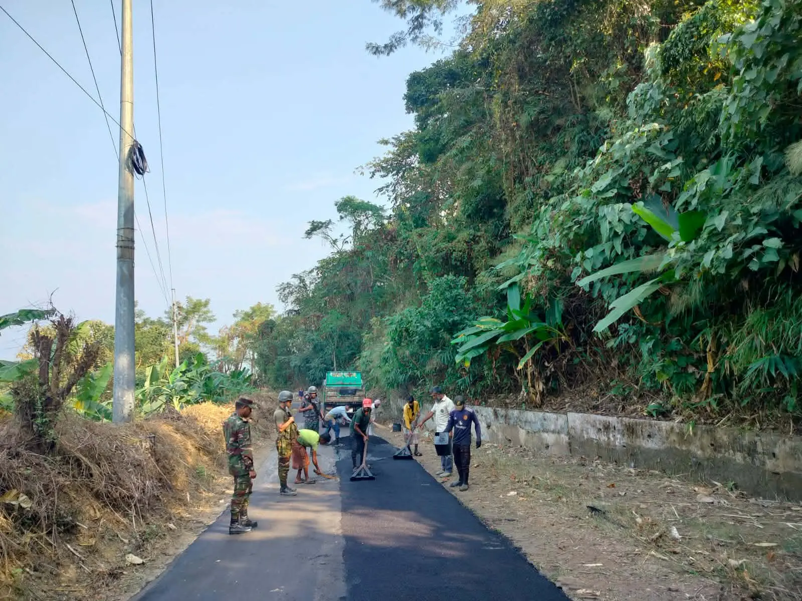 থানচি–চিম্বুক সড়কের রক্ষণাবেক্ষণ কাজ সম্পন্ন, স্বস্তিতে চালক–পর্যটকরা