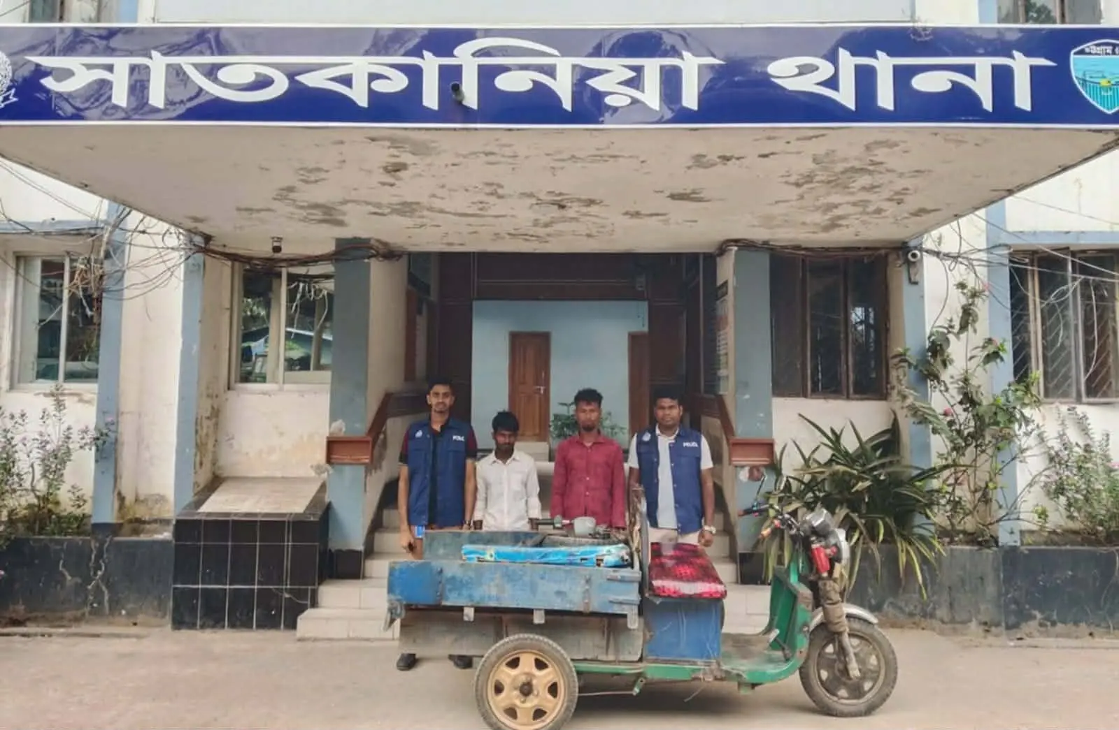 সাতকানিয়ায় চুরি হওয়া ইজিবাইক বাঁশখালী থেকে থেকে উদ্ধার