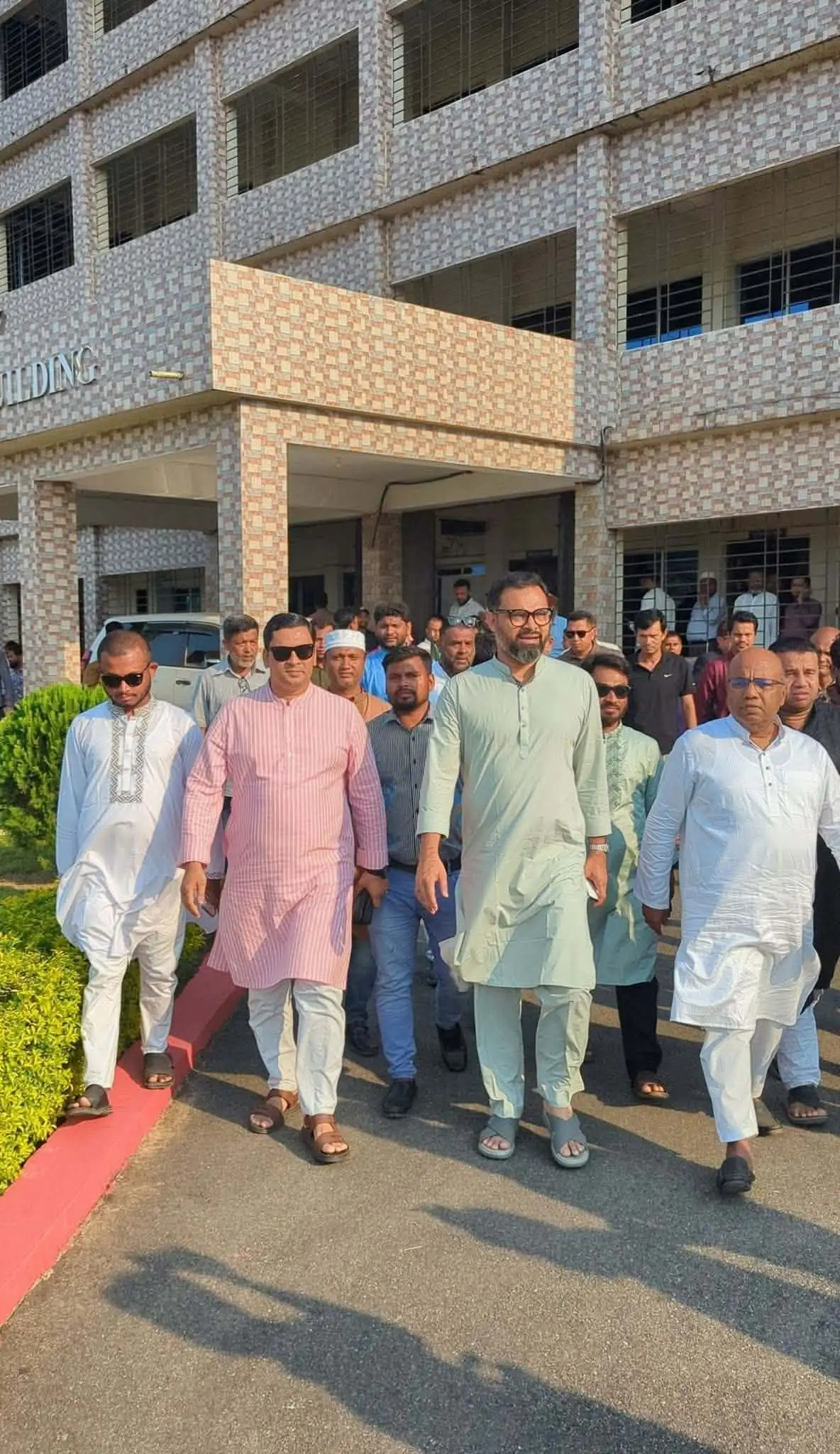 রামুর বিকেএসপি আঞ্চলিক প্রশিক্ষণ কেন্দ্র পরিদর্শন করেছেন যুব ও ক্রীড়া প্রতিমন্ত্রী আমিনুল হক
