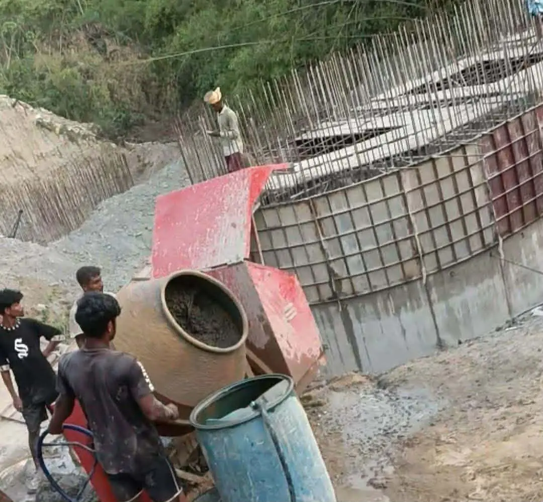 নাইক্ষ্যংছড়িতে কোটি টাকার ব্রিজ নির্মান কাজে ওয়ার্ক এসিস্ট্যান্ট থাকে না সিমেন্ট,বালু,কংক্রিট ব্যবহারে গুরুতর অনিয়মের অভিযোগ