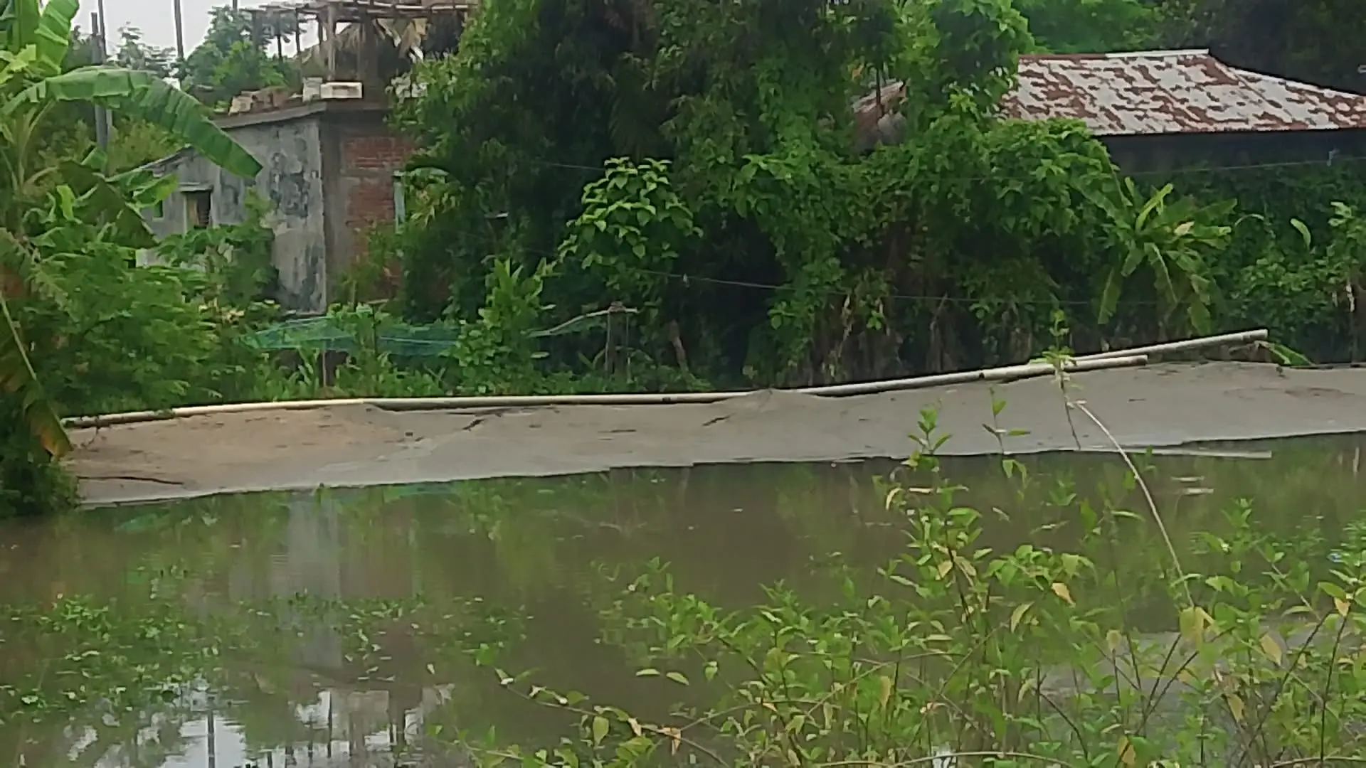 মসজিদের নাম ভাঙিয়ে জায়গা দখল ও অবৈধ বালু পয়েন্ট স্থাপনের অভিযোগ, থানায় লিখিত অভিযোগ