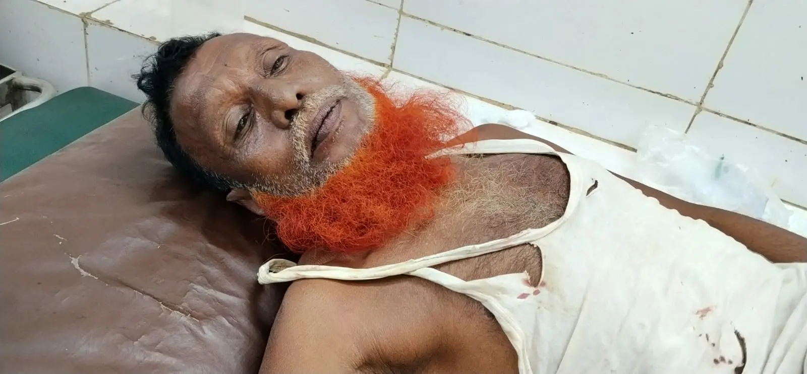 বাঁশখালীতে বৃদ্ধের ওপর হামলা, টাকা ও মোবাইল ফোন ছিনতাই