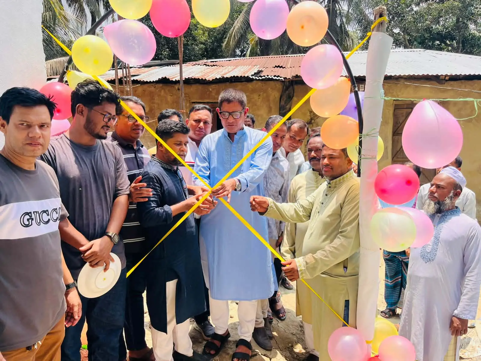 আনোয়ারায় জাফর-আয়েশা ফাউন্ডেশনের ঘর পেলেন দিনমজুর তৌহিদ