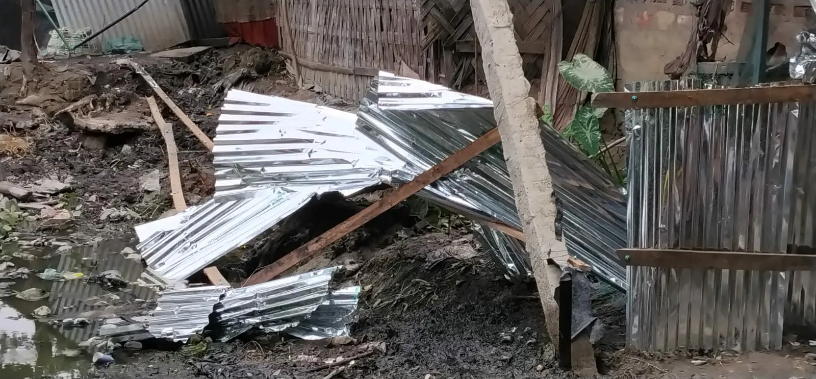 বাঁশখালীতে বিধবা পরিবারের ওপর আবারও হামলা, দুই সন্তানকে হত্যার চেষ্টা!