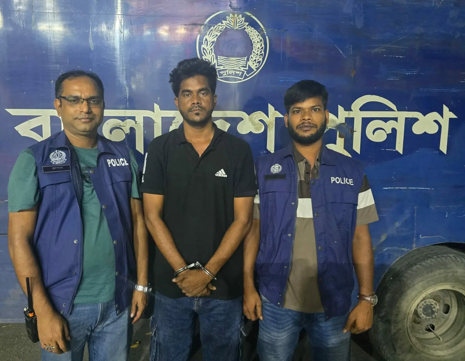 হাটহাজারীতে অপহরণ মামলার মুল হোতা রবিউল ঢাকা থেকে গ্রেফতার