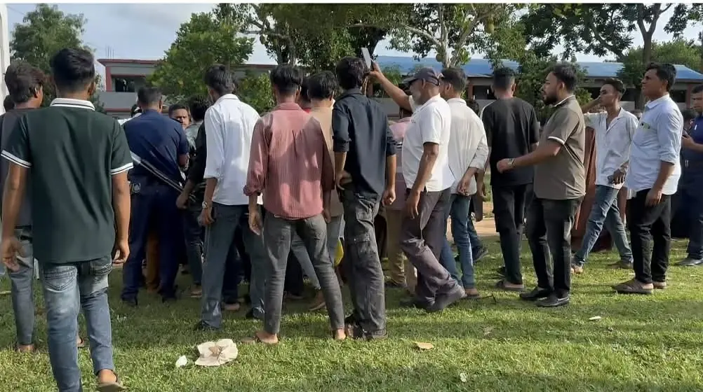 ফটিকছড়িতে বিচার চাইতে এসে এমপি-ওসির সামনে হামলা; আহত বিএনপিকর্মী