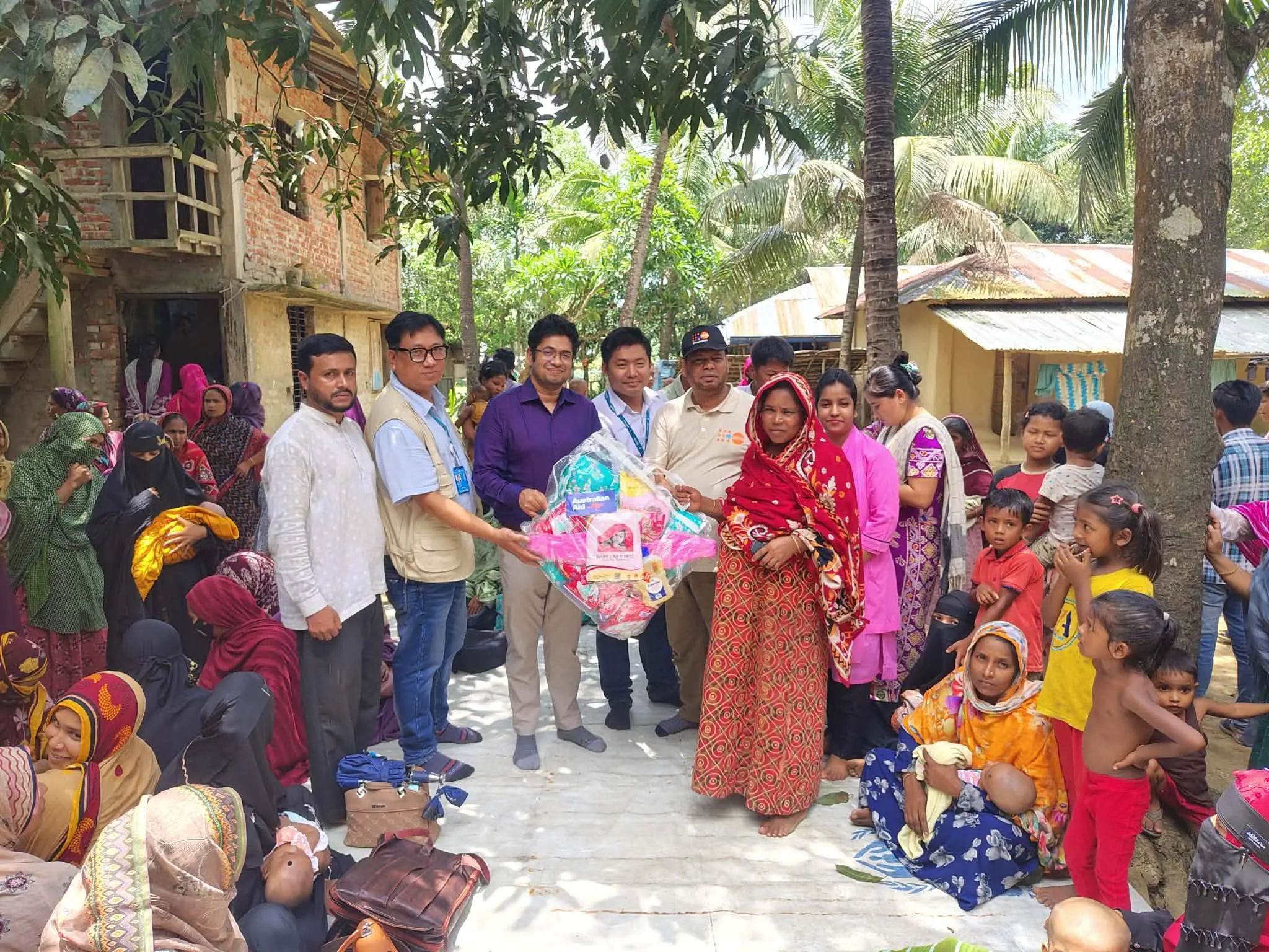 লামায় বন্যা দুর্গতদের চিকিৎসা সেবা ও ডিগনিটি কিট বিতরণ