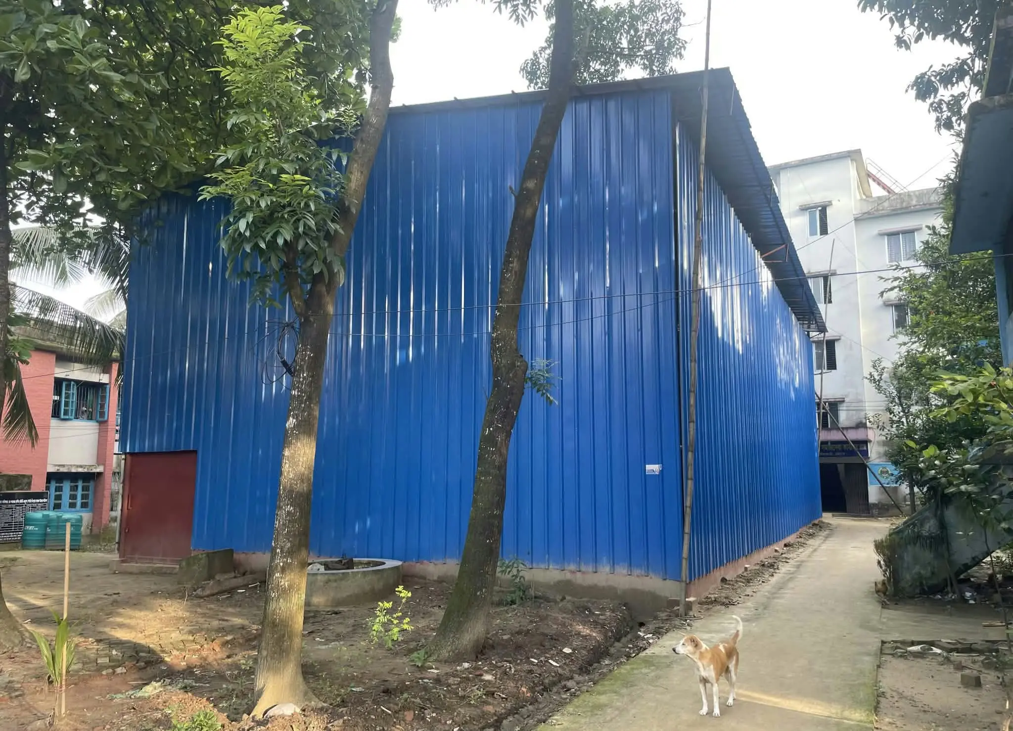 অনুমোদন ও টেন্ডার ছাড়াই হাটহাজারীতে ইউএনওর ব্যাডমিন্টন কোর্ট নির্মাণের অভিযোগ