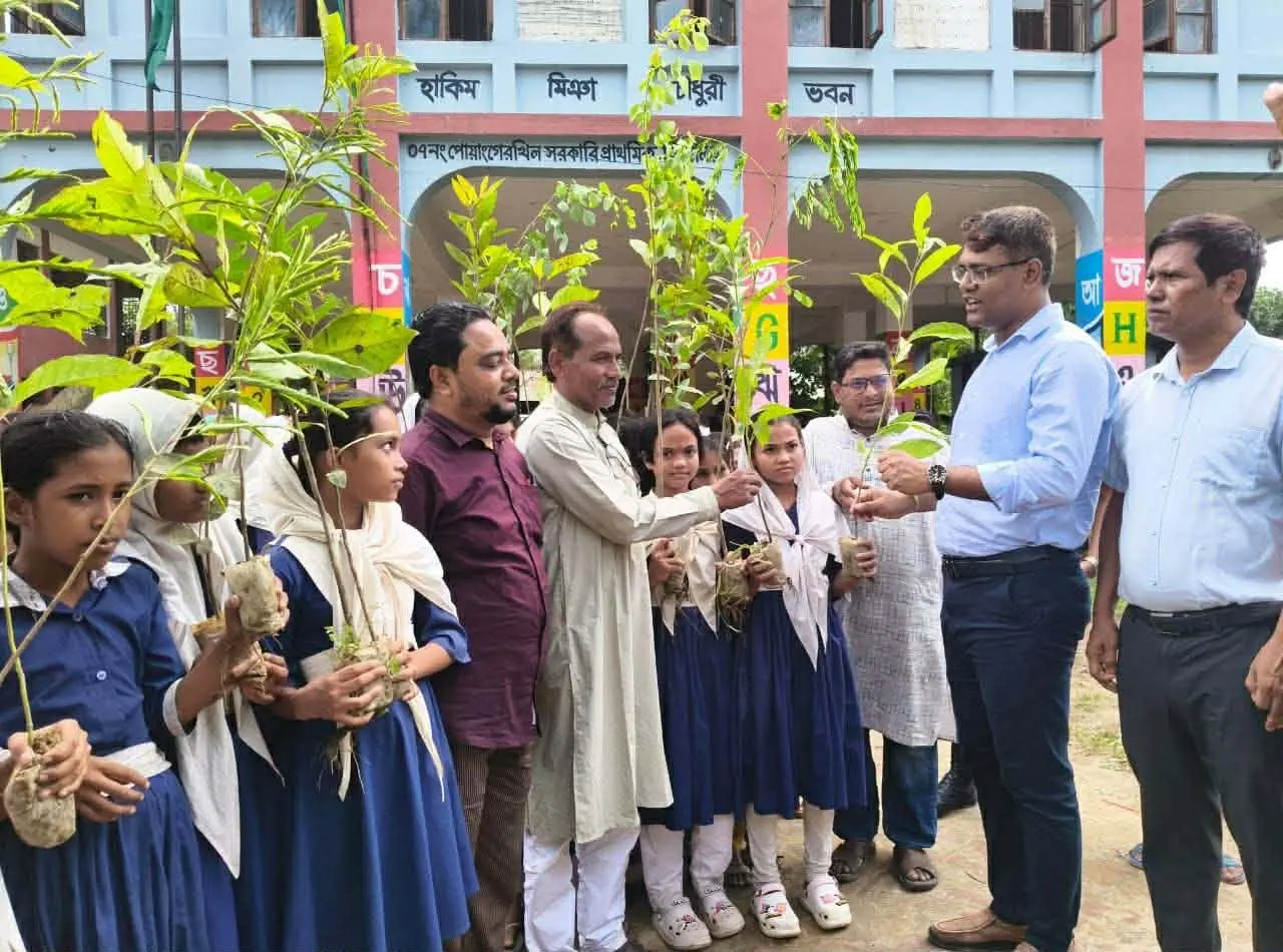 গর্জনিয়ায় ইউএনও: সবুজ বাংলাদেশ গড়তে শিক্ষার্থীদের অগ্রণী ভূমিকা রাখতে হবে