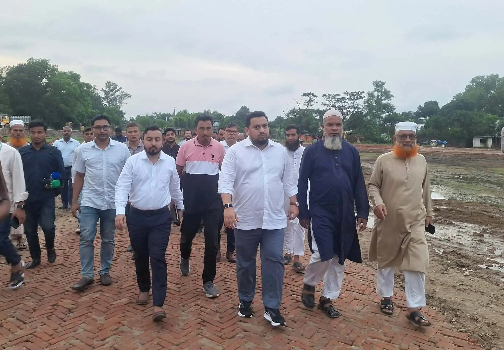 ফটিকছড়িতে প্রধানমন্ত্রীর সফরের প্রস্তুতি খতিয়ে দেখলেন প্রতিমন্ত্রী