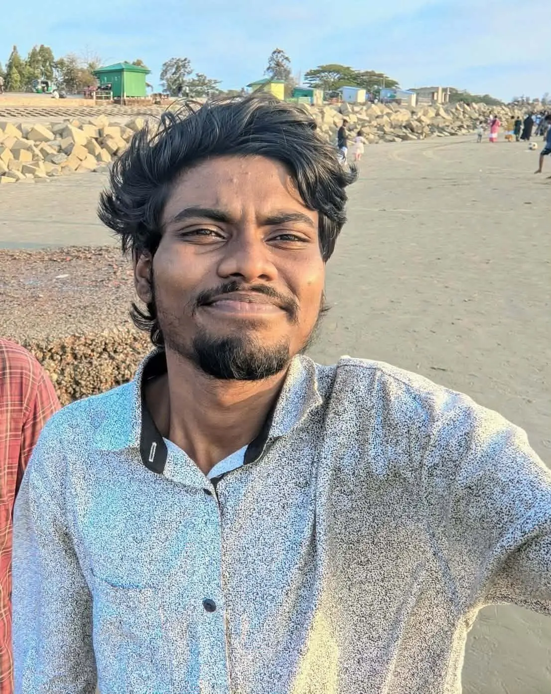 'আমার মৃত্যুর জন্য কেউ দায়ী নয়' স্ট্যাটাসের পর ঝুলন্ত লাশ উদ্ধার