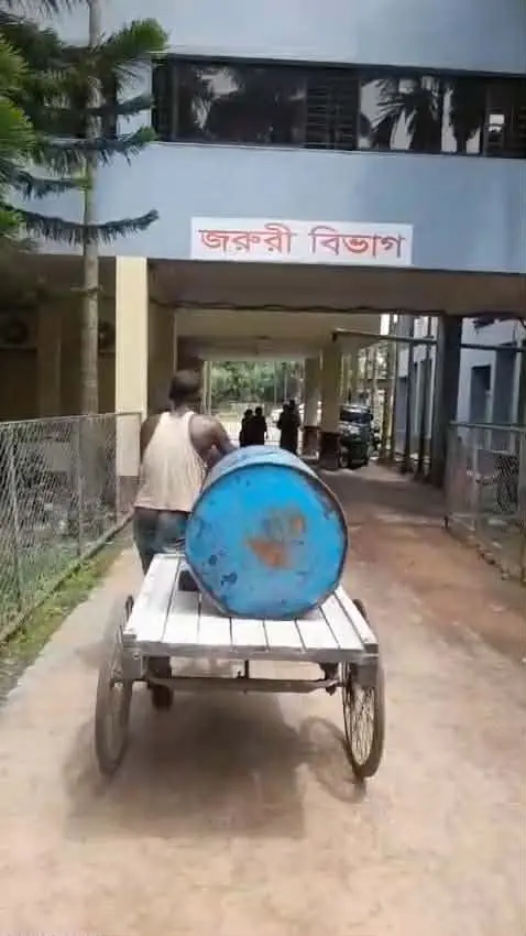আনোয়ারা হাসপাতালের জেনারেটরের জ্বালানিসংকট নিরসনে সাবেক ভূমিমন্ত্রীর ২০০ লিটার তেল! কর্তৃপক্ষের অস্বীকার