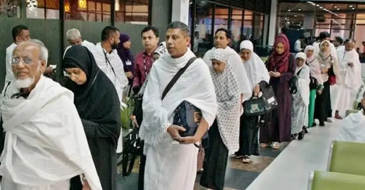 দেশে ফিরেছেন ৬১ হাজার ৬৯৭ হাজি, সৌদিতে মারা গেছেন ৫৪ জন