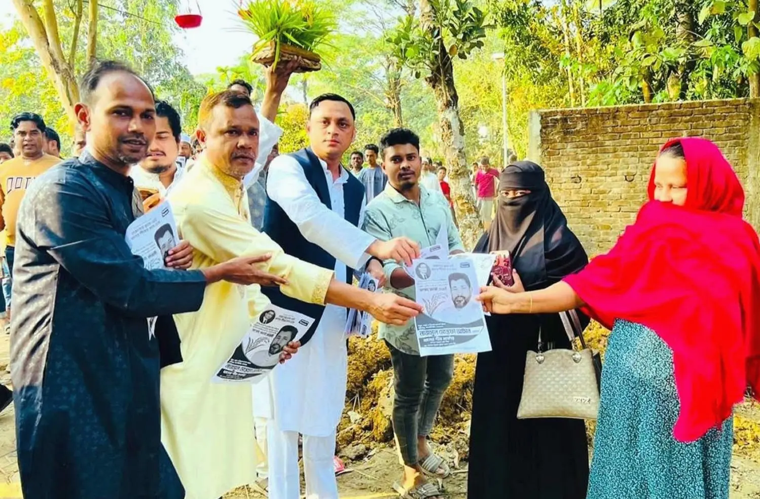 লোহাগাড়াকে শান্তি-নিরাপত্তায় ধানের শীষে ভোট দেওয়ার ডাক বিএনপি নেতা ফজলুর