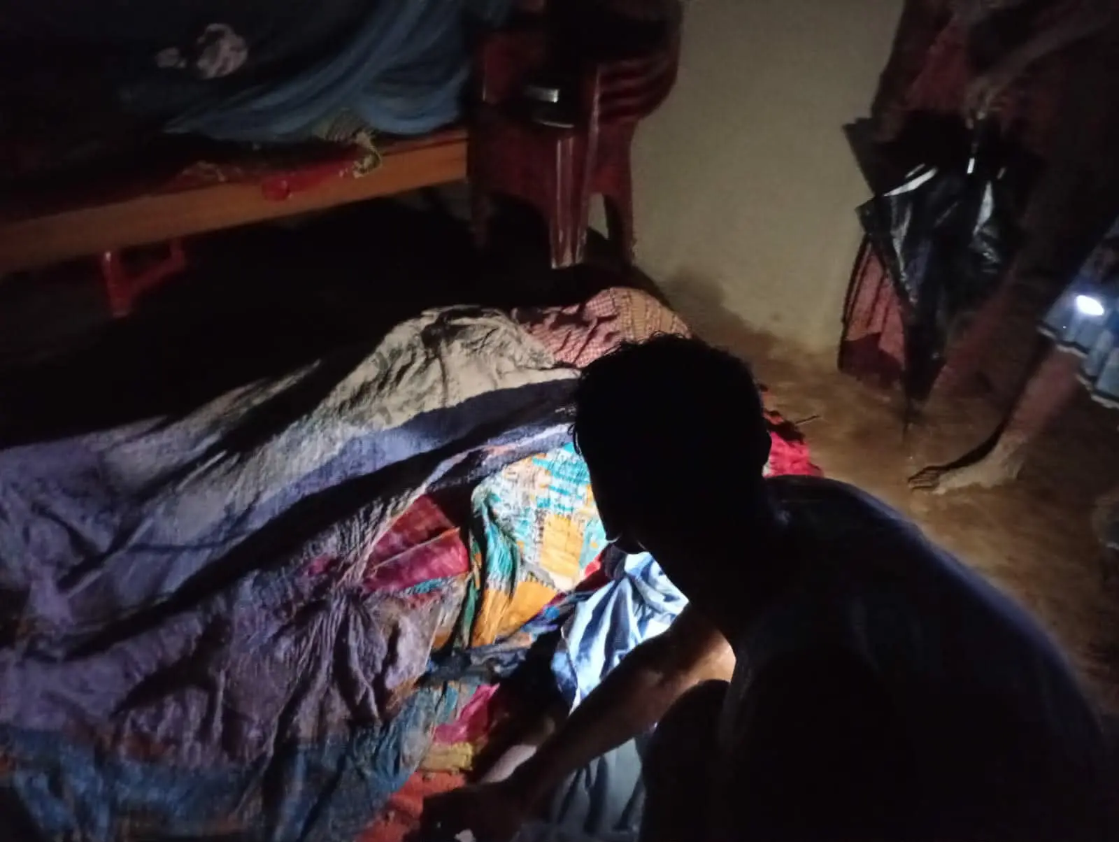 লামায় ভয়াবহ পাহাড় ধস:শিশুসহ ৫ জনের মর্মান্তিক মৃত্যু