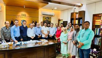 চট্টগ্রাম রেঞ্জ ডিআইজির সঙ্গে আইনজীবী নেতাদের সৌজন্য সাক্ষাৎ