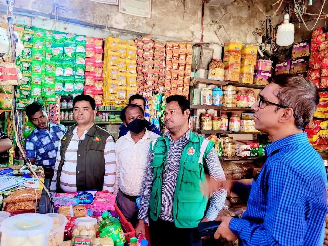 চকরিয়ায় ভোক্তা অধিকারের অভিযান, ৫৭ হাজার টাকা জরিমানা আদায়