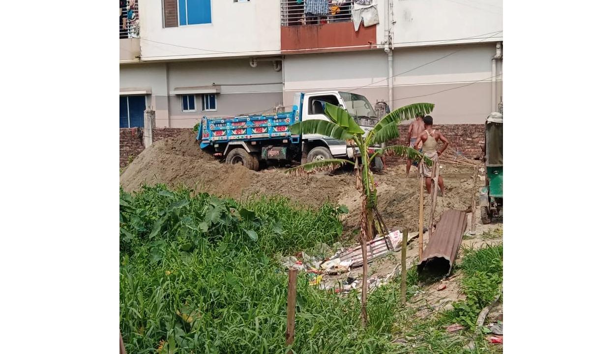 নিষেধাজ্ঞা অমান্য করে জমি দখলের চেষ্টা,মুচলেকায় ছাড়া ফেল অভিযুক্ত