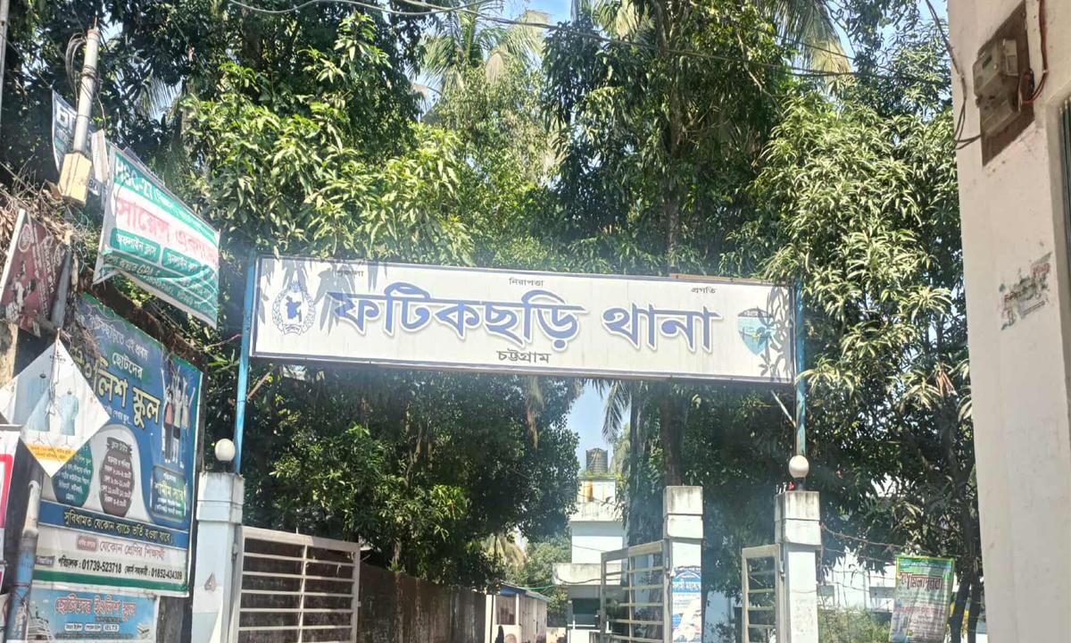 কুপ্রস্তাবে সাড়া না দেওয়ায় গৃহবধূকে শ্বাসরোধে হত্যার অভিযোগ