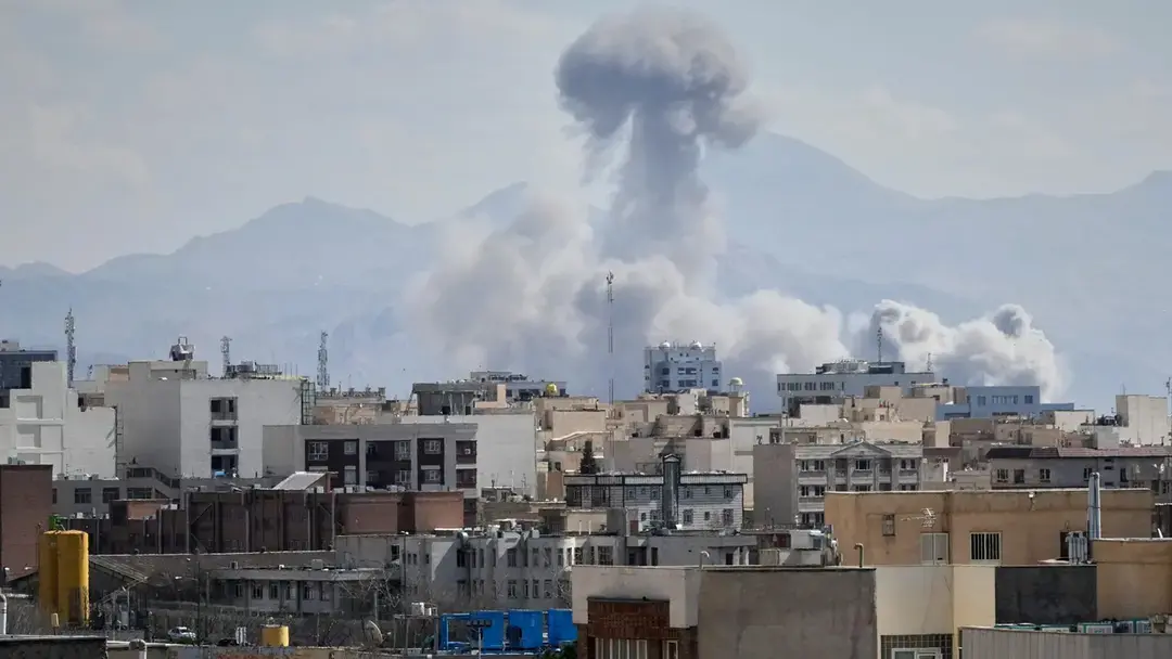 মার্কিন হামলায় ইরানের ১০ হাজার মানুষের পানি সরবরাহ বন্ধ