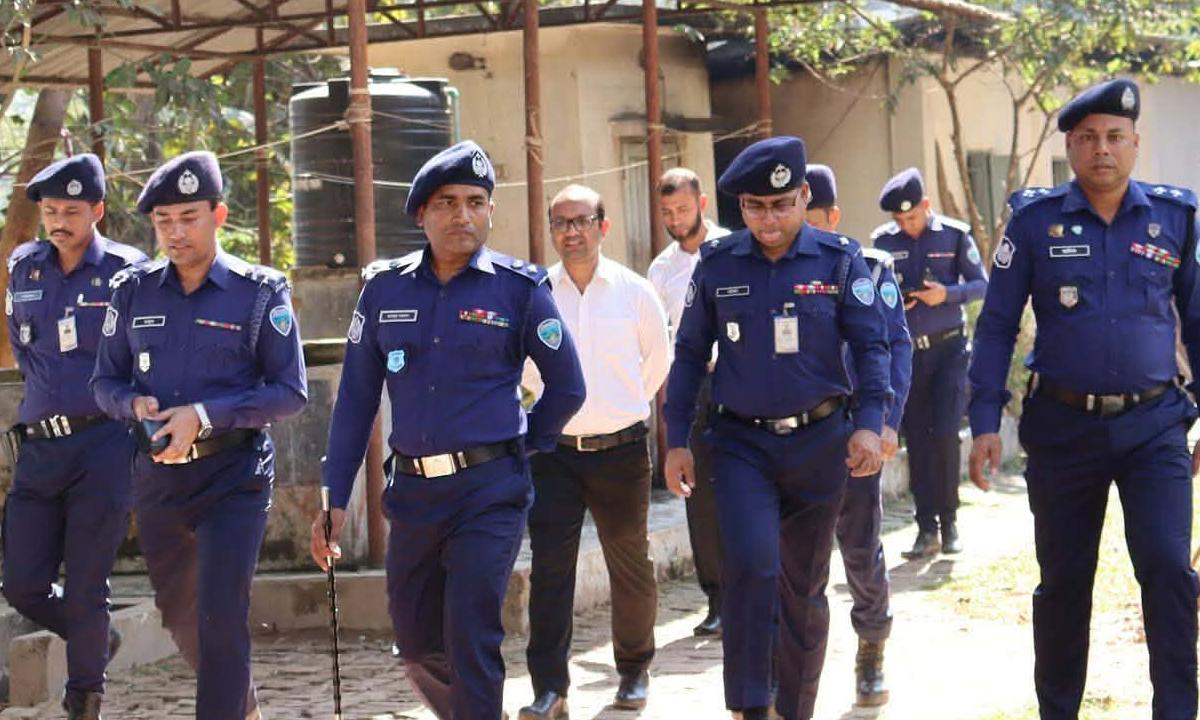 নাইক্ষ্যংছড়ি থানা পরিদর্শনে বান্দরবান পুলিশ সুপার