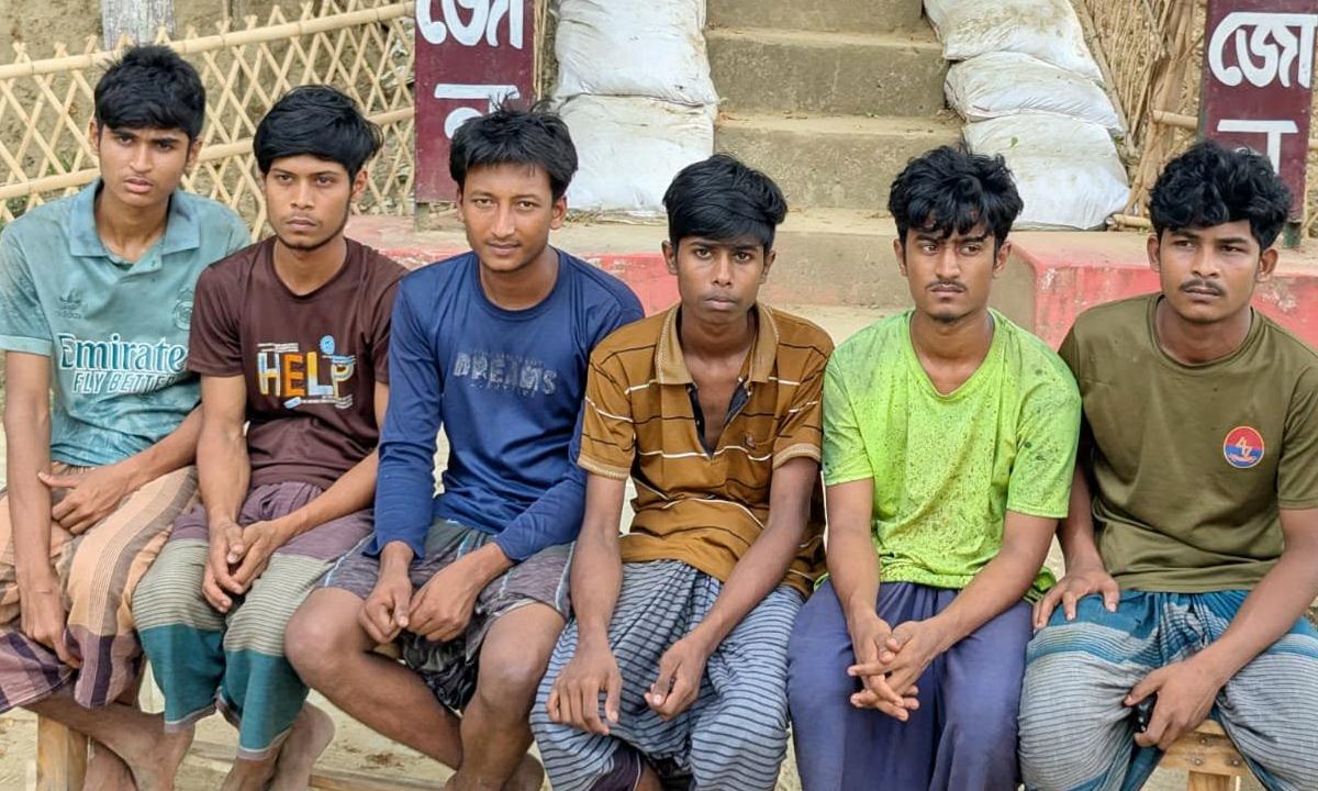 বান্দরবানে অপহৃত ৬ রাবার শ্রমিককে উদ্ধার করেছে সেনাবাহিনী