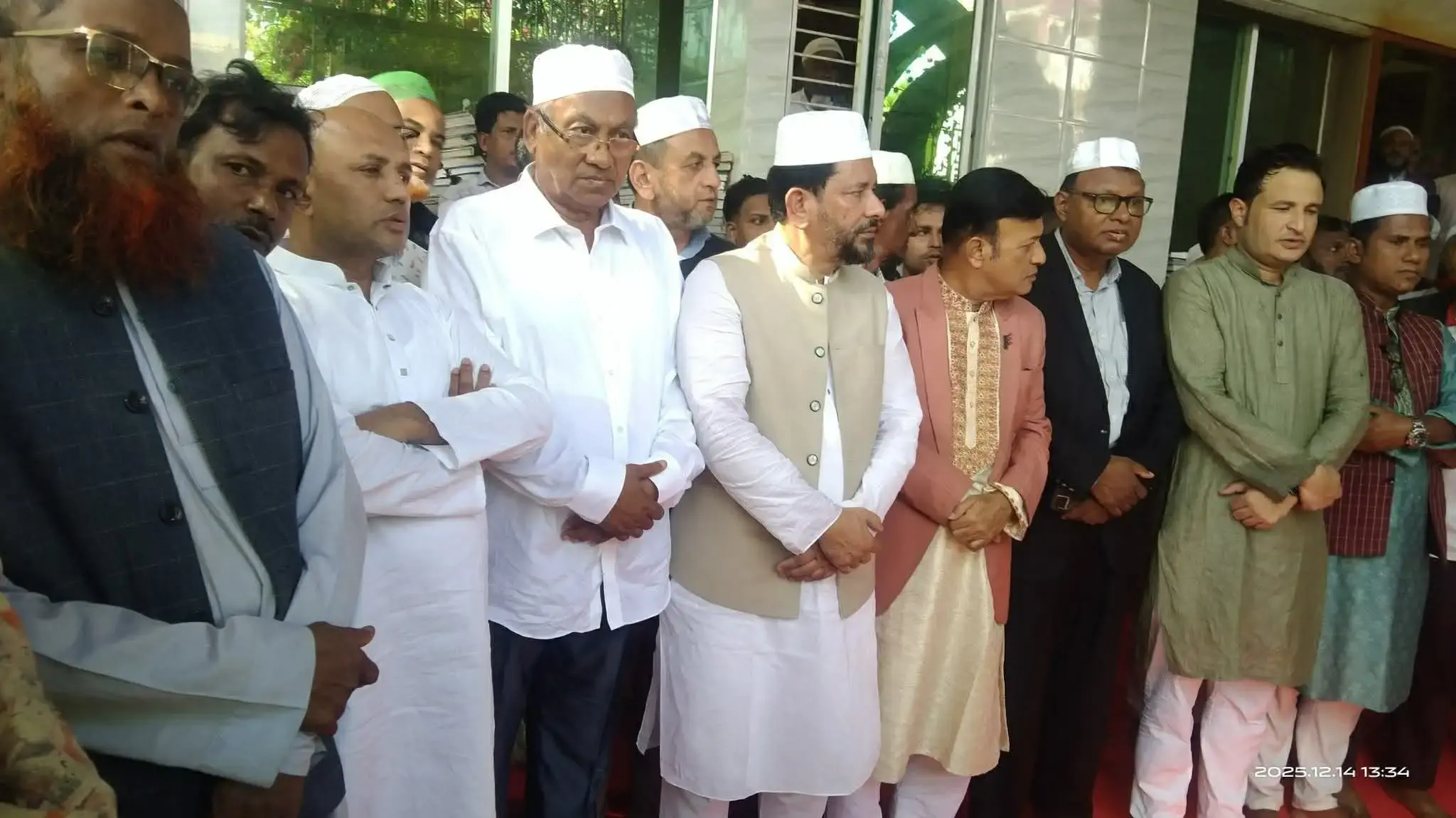 বিএনপির প্রার্থীর পক্ষে নেই সাতকানিয়ার তারকা নেতারা