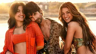 মুক্তির আগেই বক্স অফিস কাঁপাচ্ছে ‘ককটেল ২’