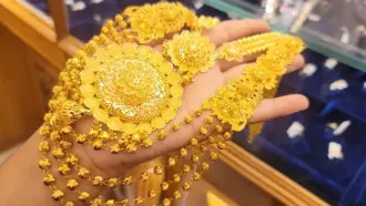 টানা তৃতীয় দফা কমলো সোনার দাম